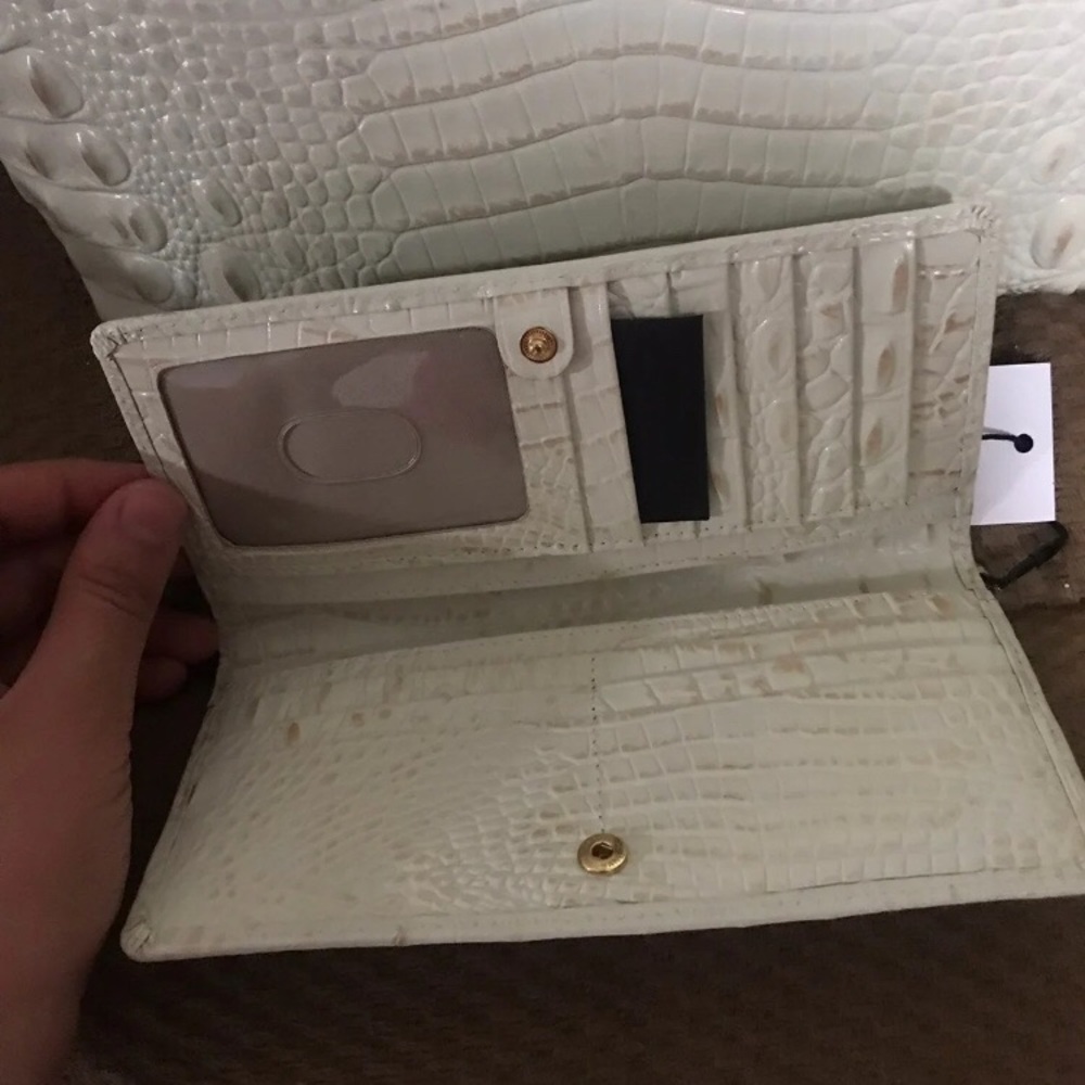 Brahmin Crystal duxbury and wallet - Picture 6 of 7